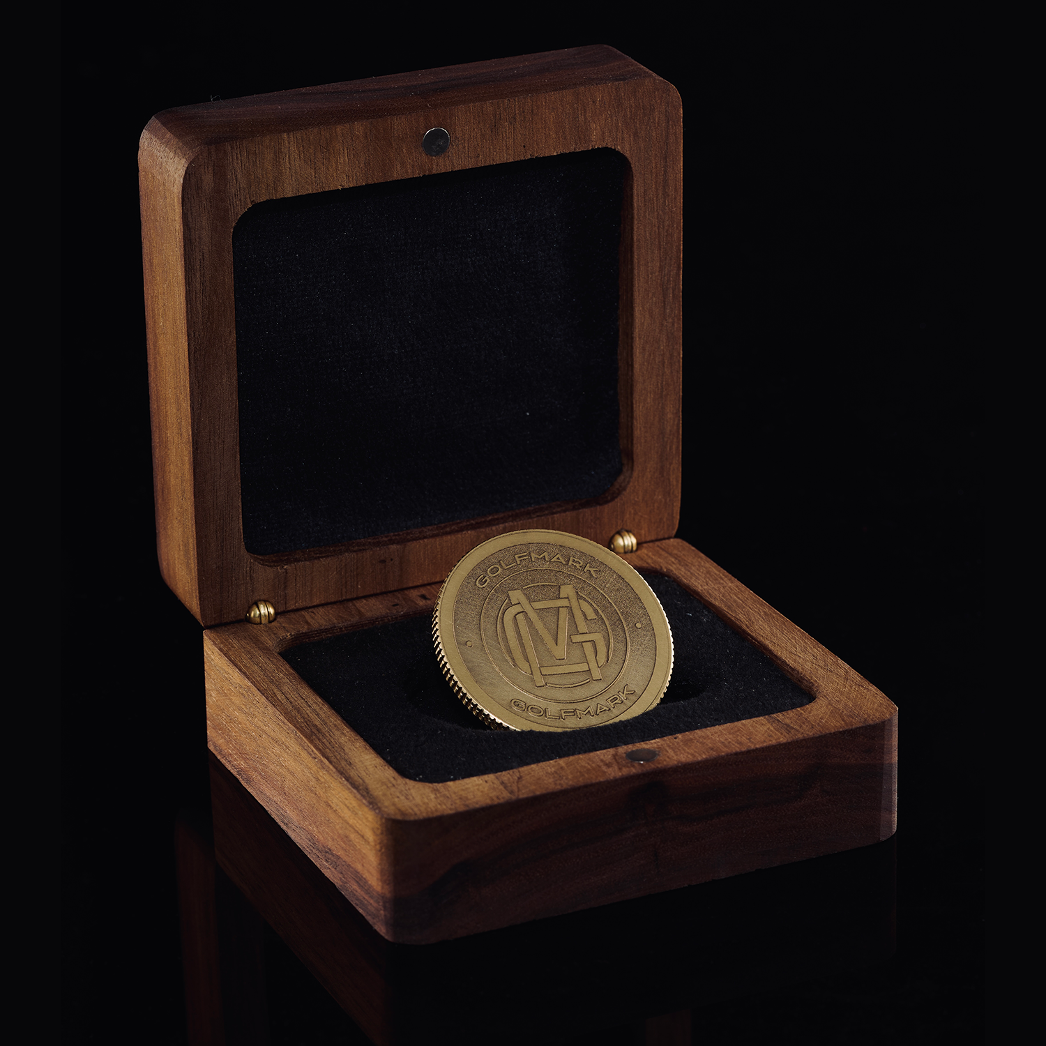 The Godfather is a 40mm solid brass coin, proudly made in South Africa. 
This exquisite token is more than a keepsake—it's a statement of sophistication and a tribute to the spirit of golfing camaraderie. Whether gracing golf days or uniting golf bros and teams
